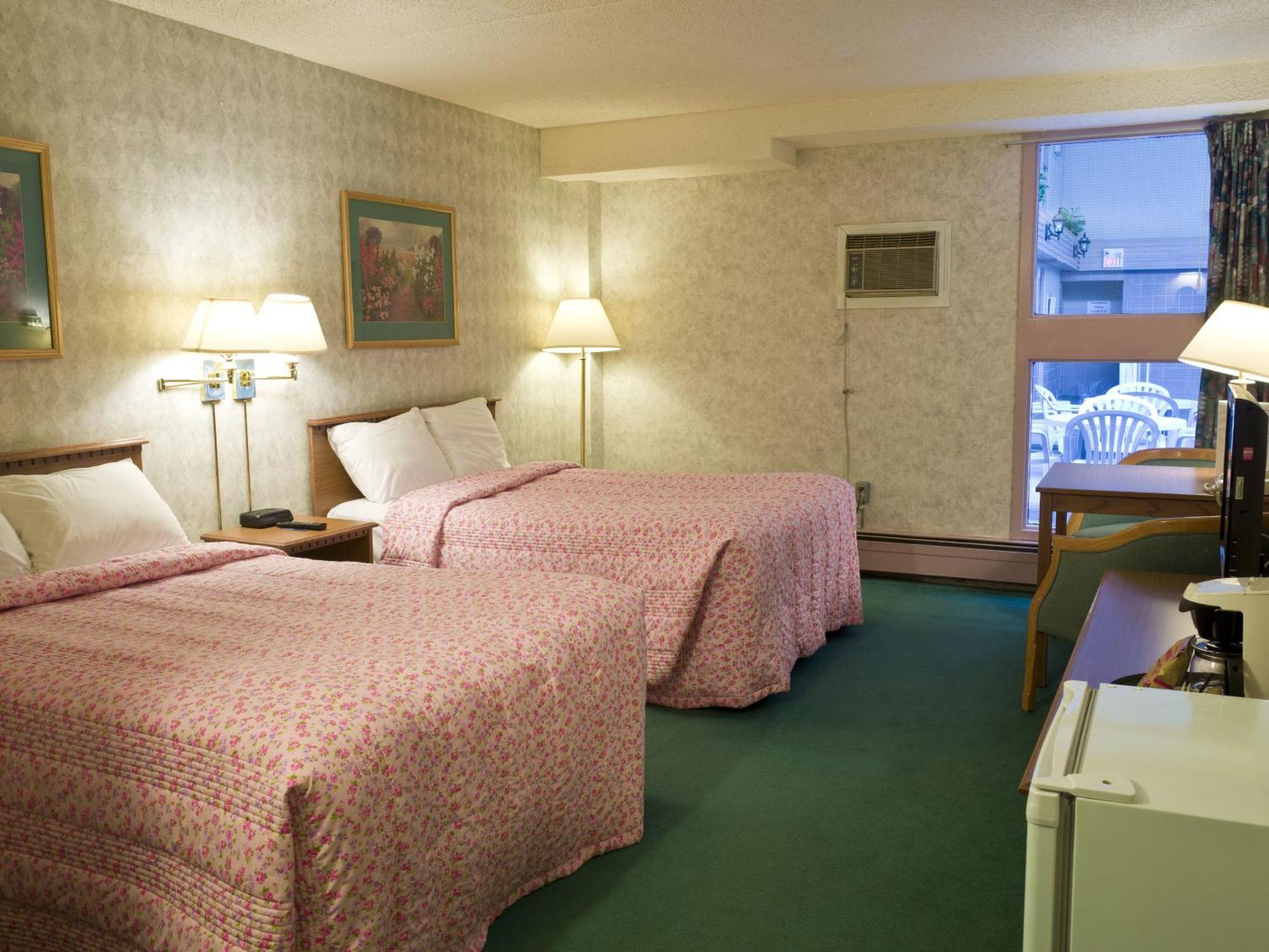 Blue Bird Hotel Melfort Екстер'єр фото