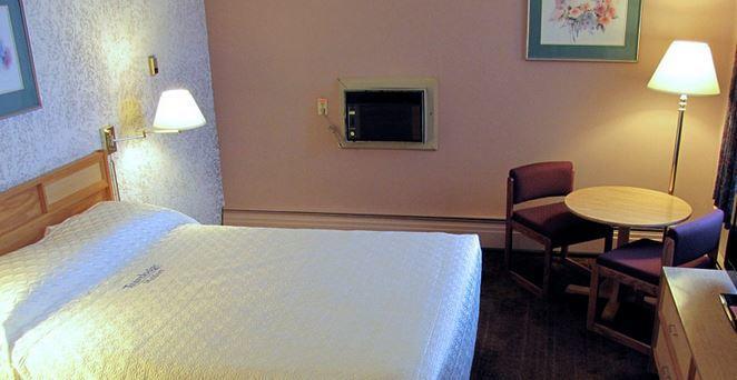 Blue Bird Hotel Melfort Екстер'єр фото