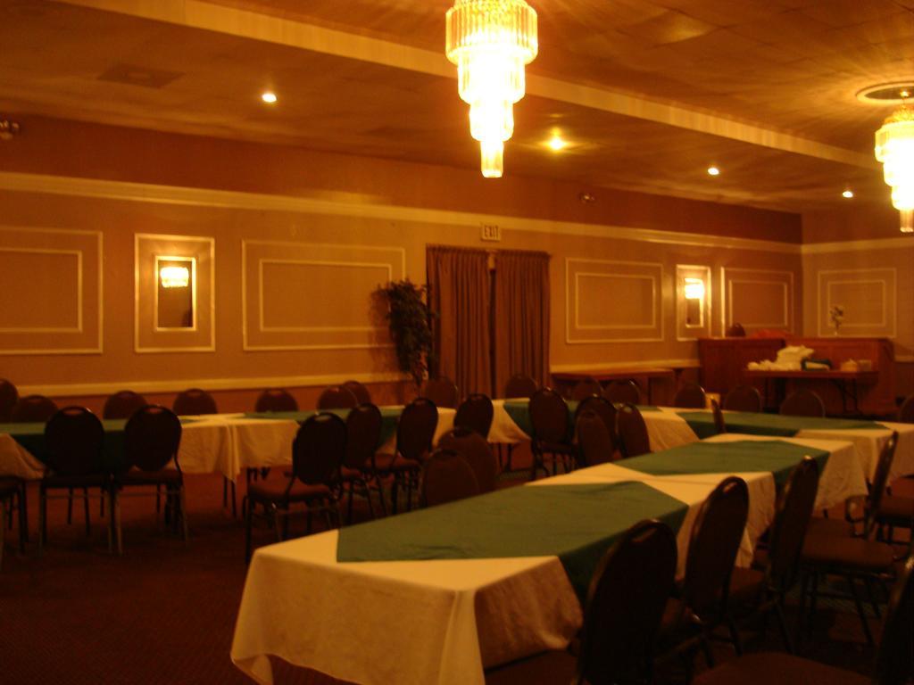 Blue Bird Hotel Melfort Екстер'єр фото