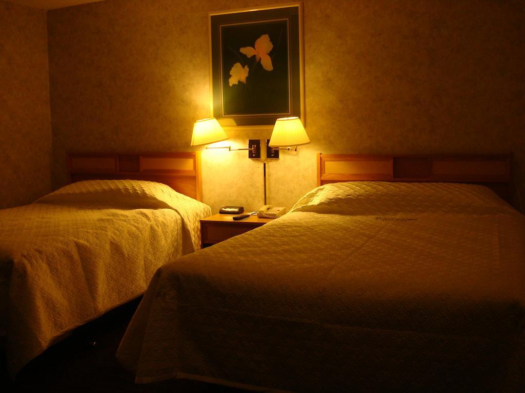 Blue Bird Hotel Melfort Номер фото